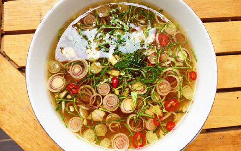 Làm nước mắm chấm ốc