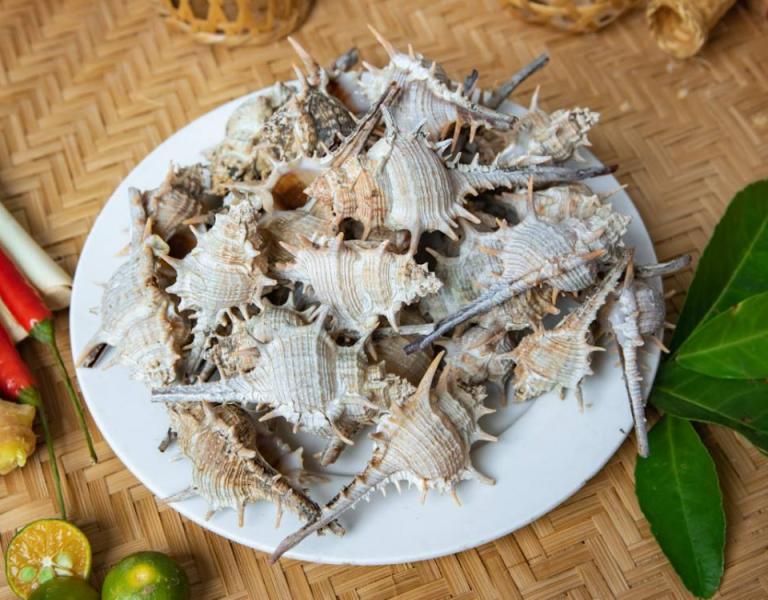 Ốc gai nướng mộc