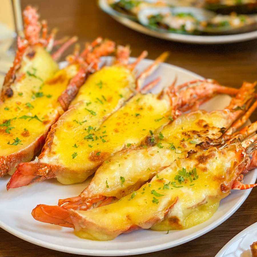 Tôm sốt pho mai nướng – Đậm đà, béo ngậy tại Ốc Thuỷ Dương